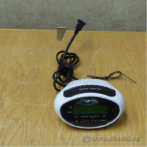 Nexxtech Dual AM/FM Alarm Clock Radio, Battery Backup Allsold.ca